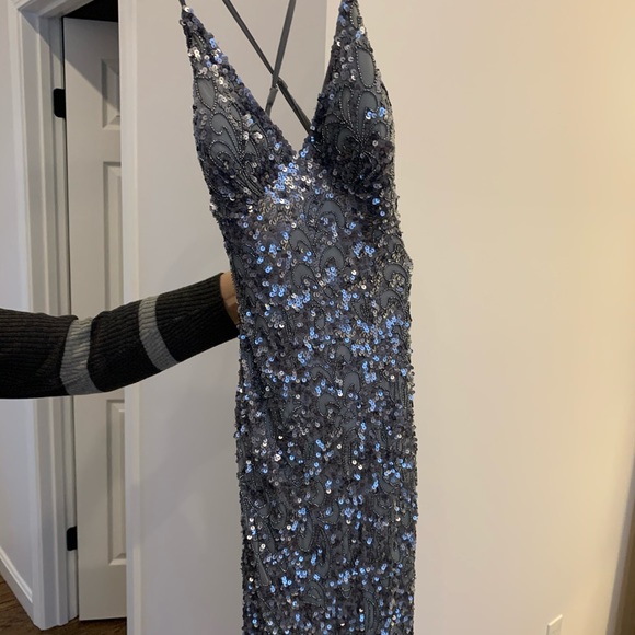 SCALA x back sequin dress - Picture 6 of 8